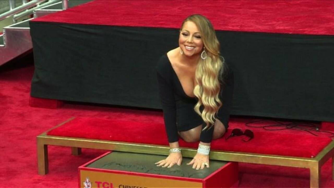 La chanteuse Mariah Carey honorée à Hollywood