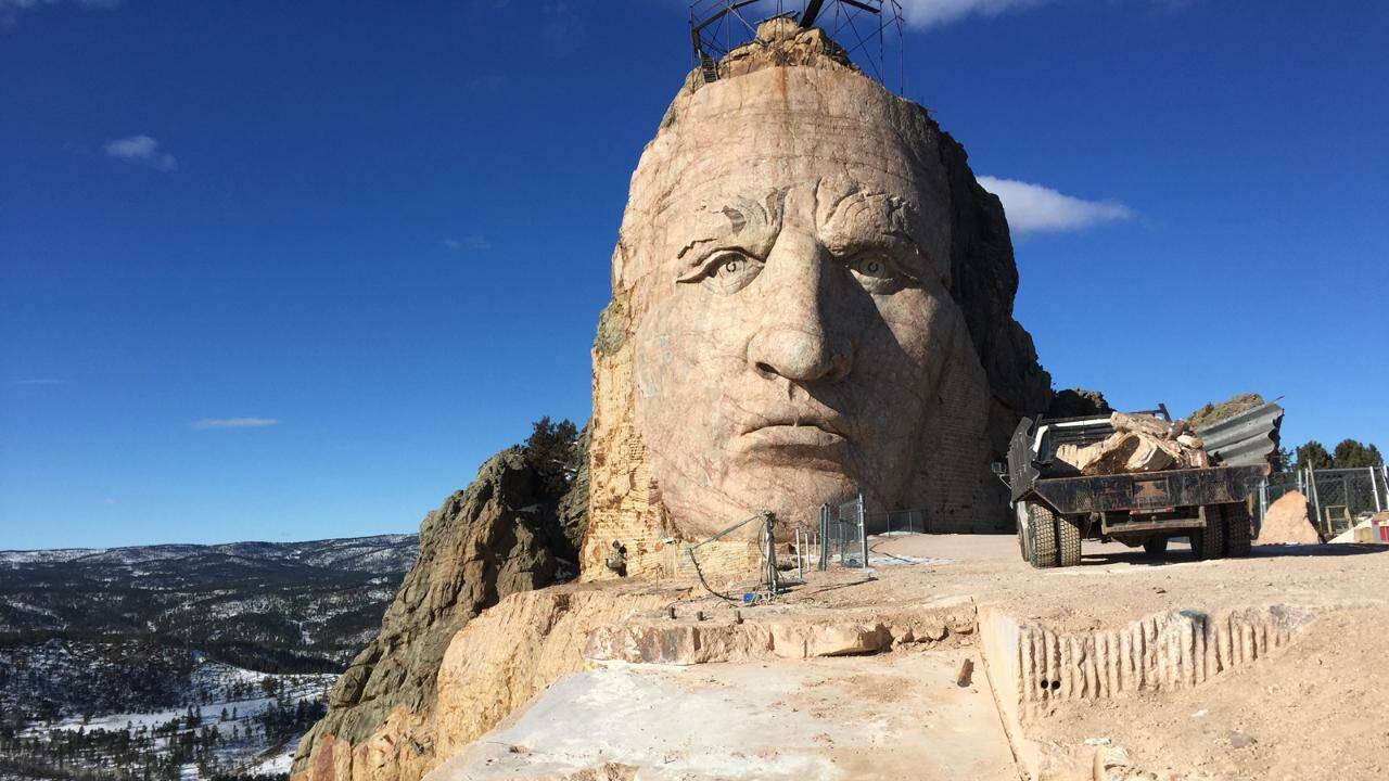 VIDÉO - Sur le chantier titanesque du Crazy Horse Memorial