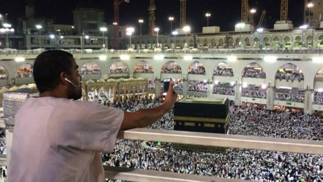 Le pèlerinage en Arabie se vit aussi par smartphones interposés
