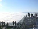 VIDÉO - Marchez sur une mer de nuages au Japon