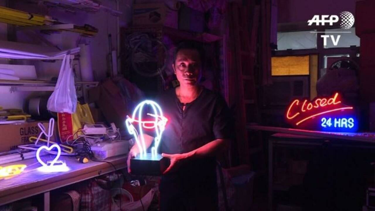 Métiers en voie de disparition: fabricant de néons à Hong Kong