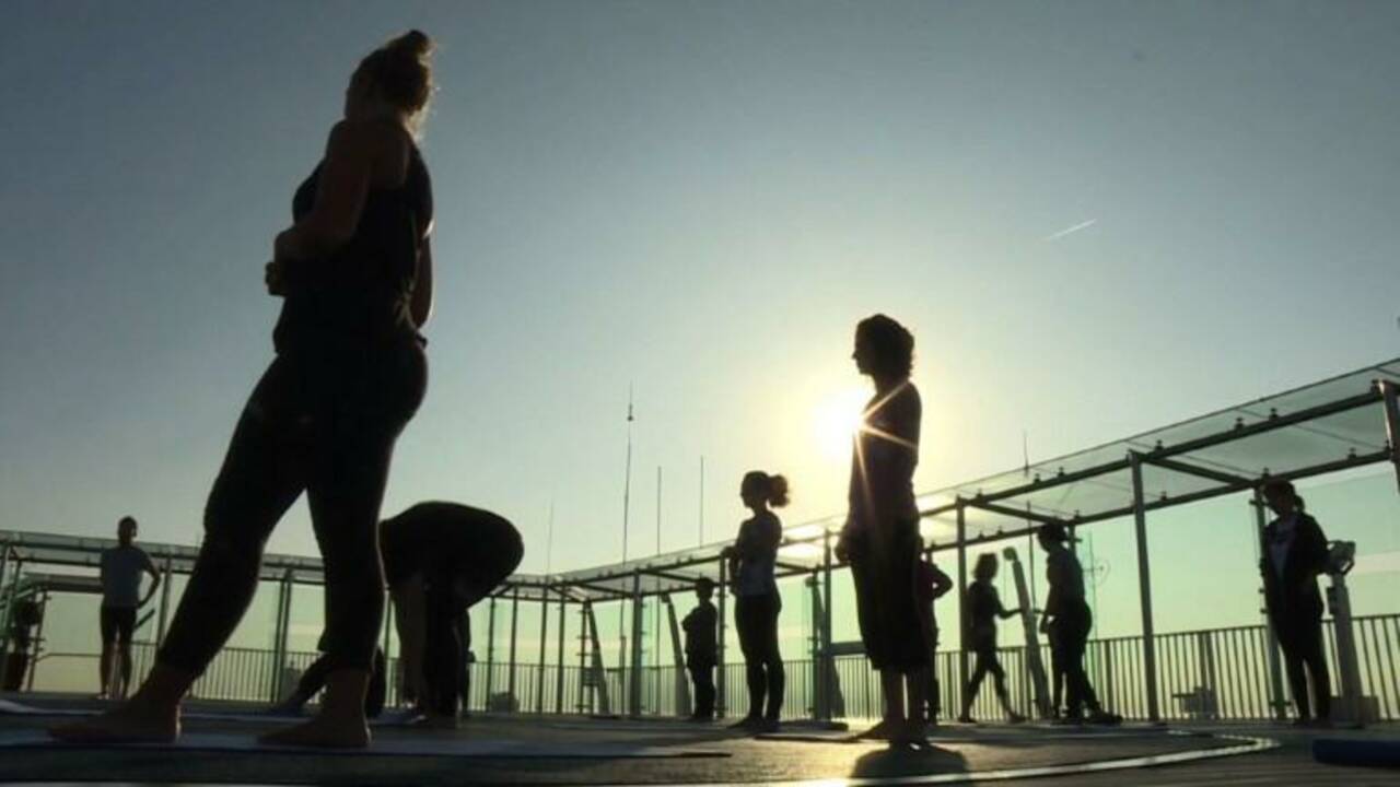 Paris: des cours de yoga sur la Tour Montparnasse
