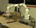 Singapour: le montage d'une chaise Ikea sous-traité à un robot