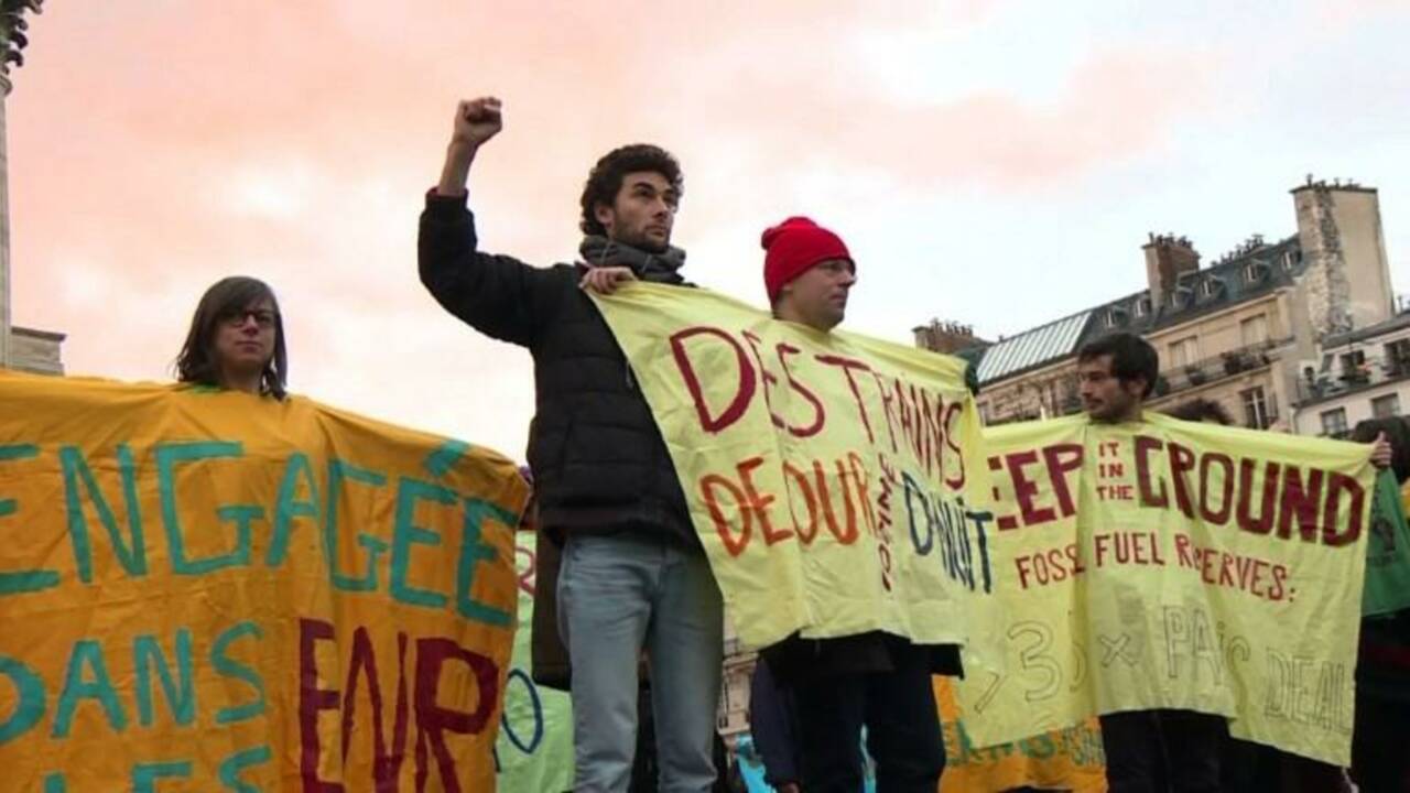 Sommet climat: manifestation à l'appel d'ONG à Paris