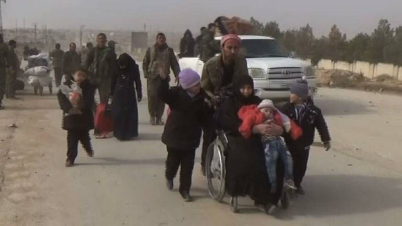 Syrie: des civils fuient l'assaut du régime à Alep-Est