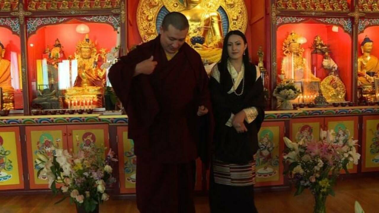 Une sommité du bouddhisme quitte la vie monastique