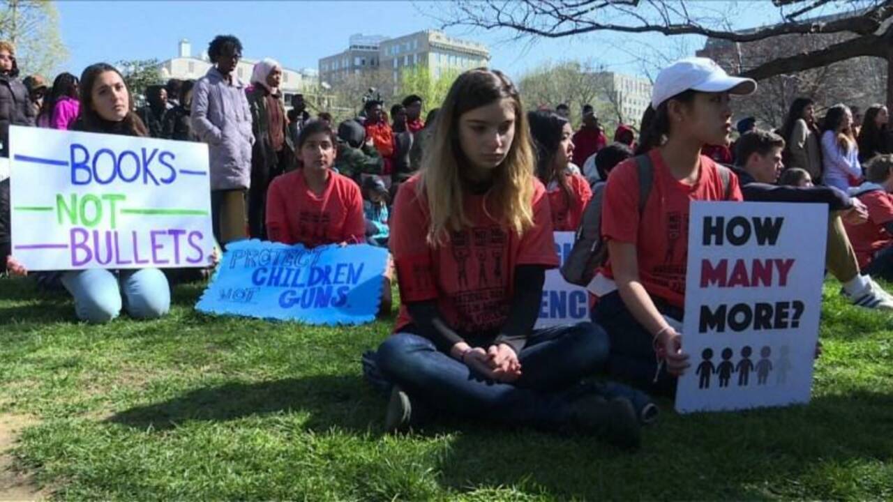 USA: les lycéens commémorent la tuerie de Columbine