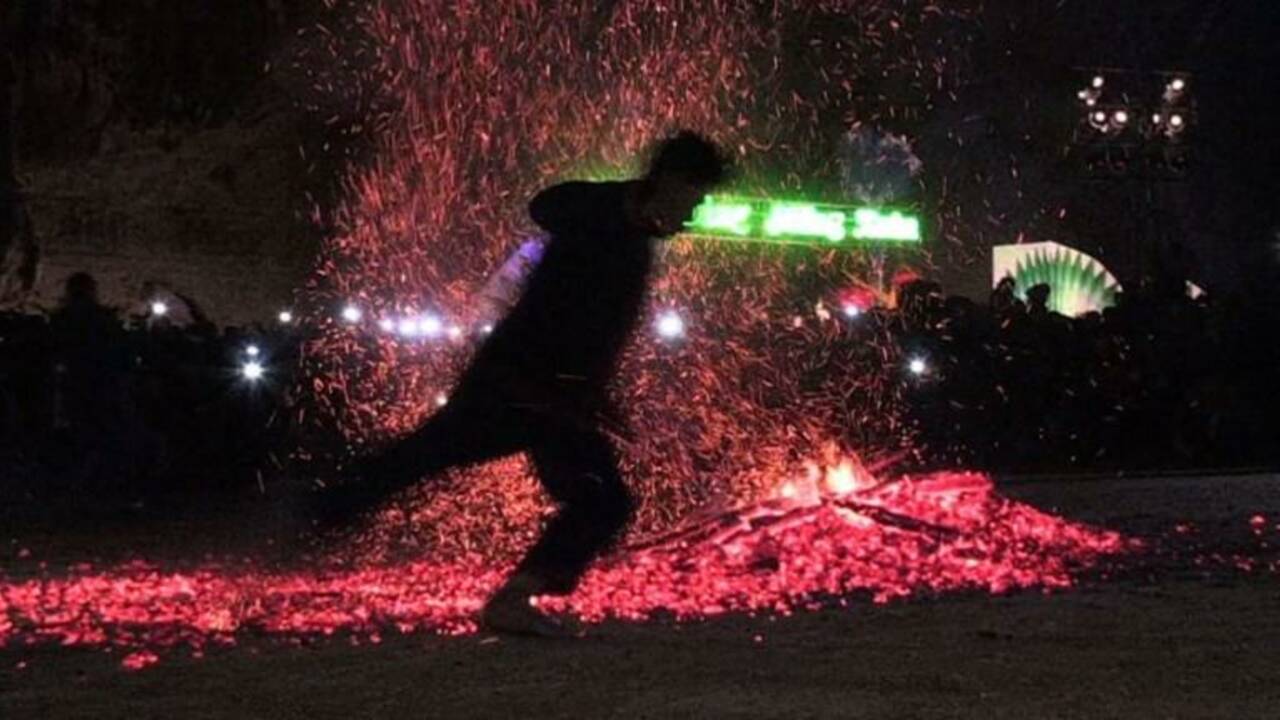 Vietnam: une danse avec le feu contre les démons