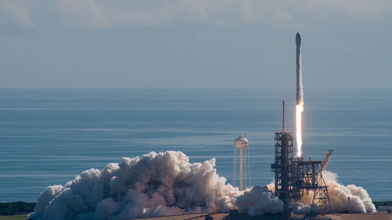 Lancement et atterrissage réussis d'une fusée recyclée de SpaceX