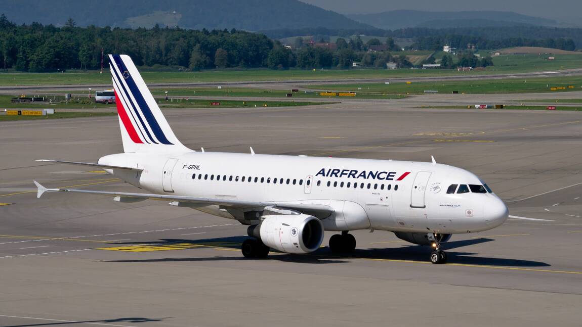 Guerre en Ukraine : Air France suspend "la desserte et le survol de la Russie" jusqu'à nouvel ordre