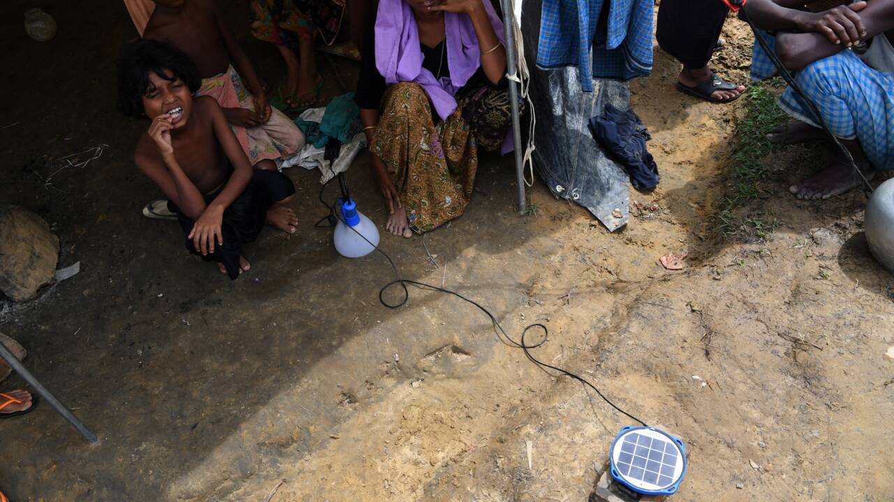 Le solaire, source d'énergie des camps rohingyas