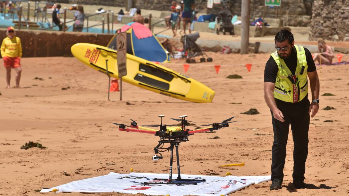 Australie: des drones surveillent les plages à la recherche de requins