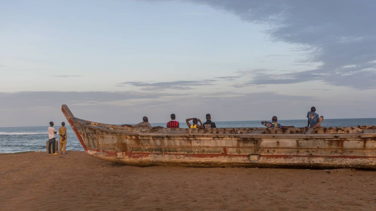 Au Togo, la mer avance et les communautés de pêcheurs doivent quitter les rivages