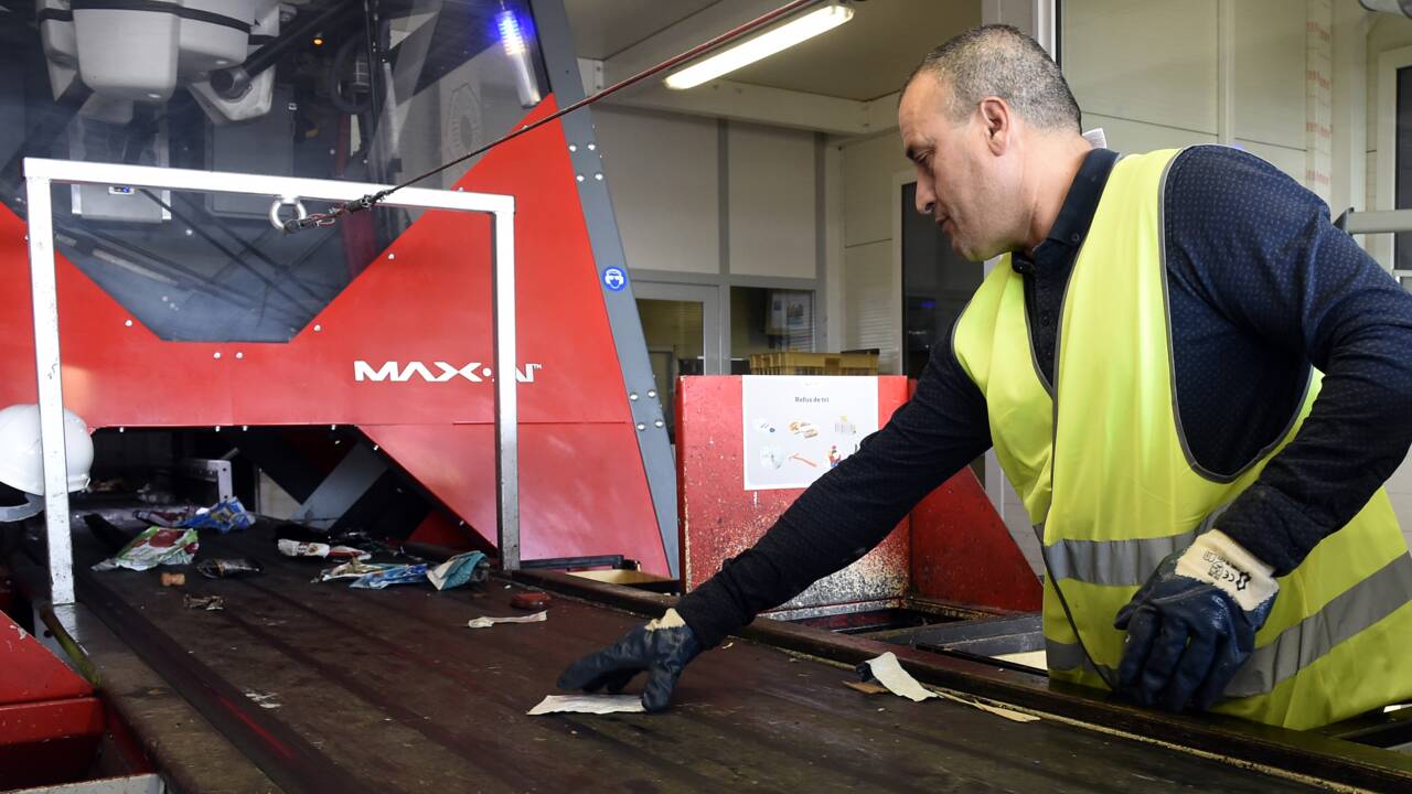 A Amiens, un robot intelligent promet d'améliorer le tri des déchets
