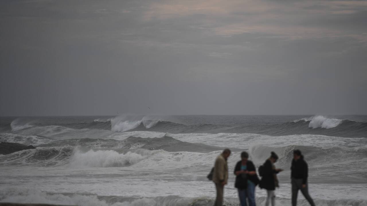 La tempête Leslie frappe le Portugal et s'essouffle en atteignant l'Espagne