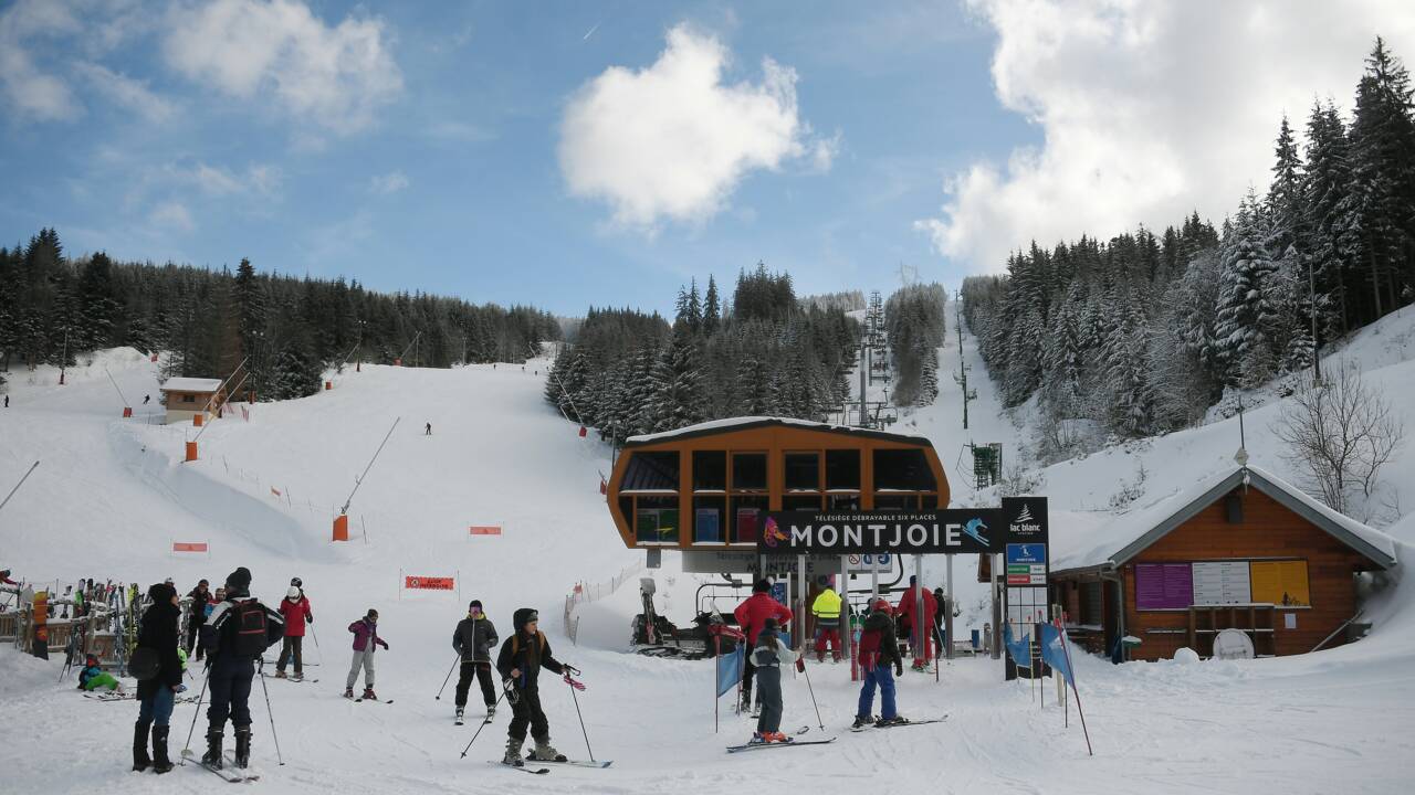 Sous la neige, les stations de ski vosgiennes veillent sur leur or blanc capricieux