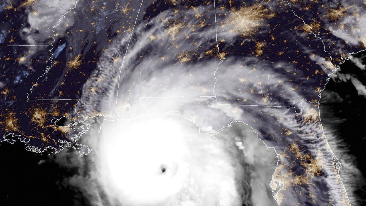 L'ouragan Michael, "potentiellement catastrophique", affleure la Floride