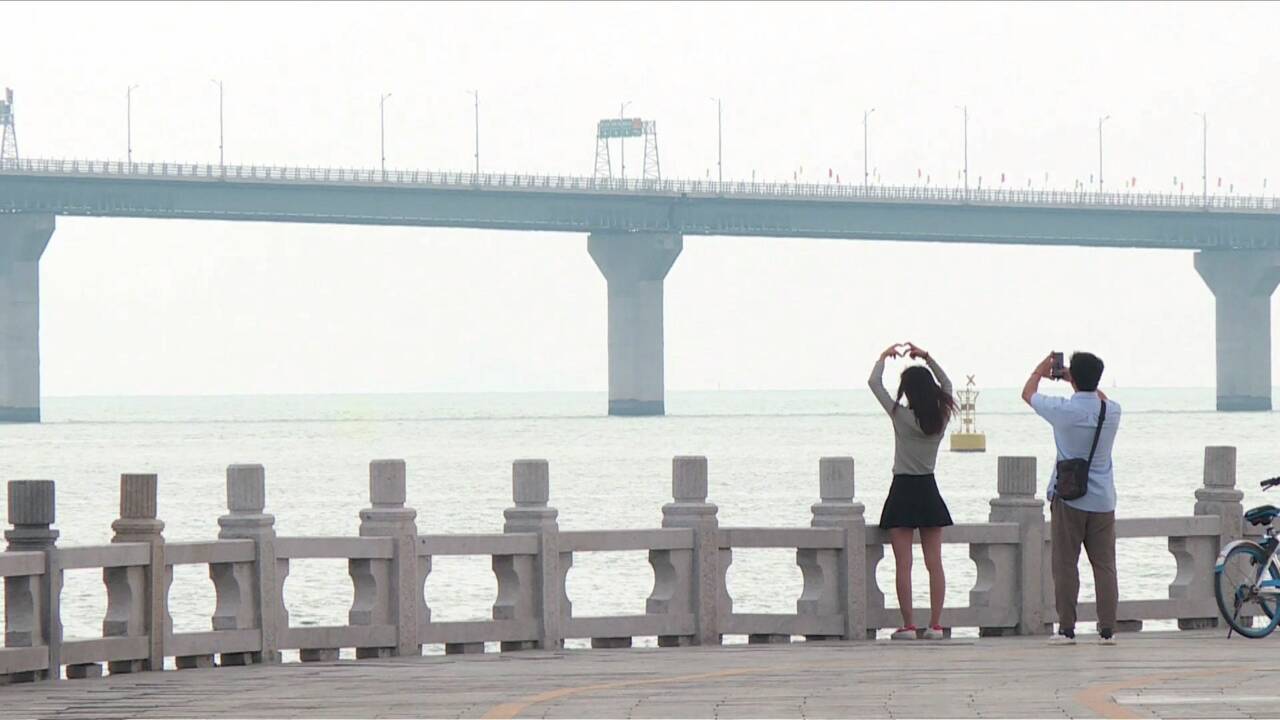 Naissance d'un pont géant reliant Hong Kong à la Chine continentale