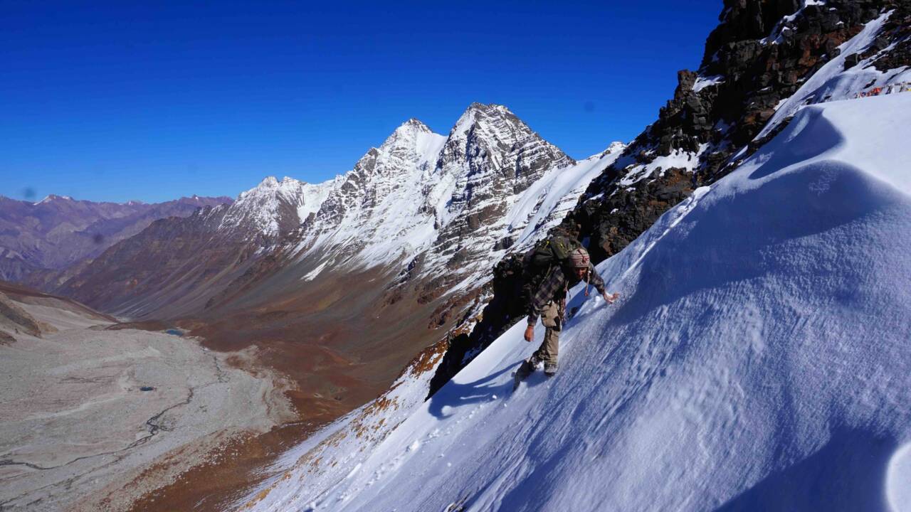 Il a traversé l'Himalaya en solitaire pendant quatre mois : Eliott Schonfeld raconte