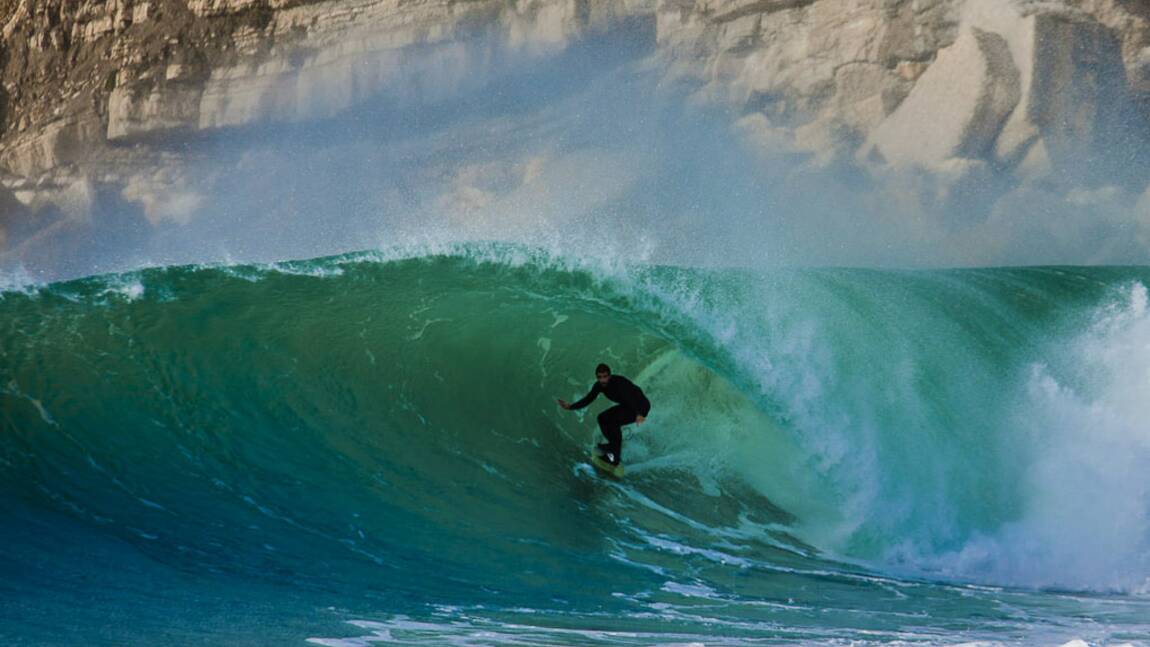 20 spots de surf incroyables à travers le monde