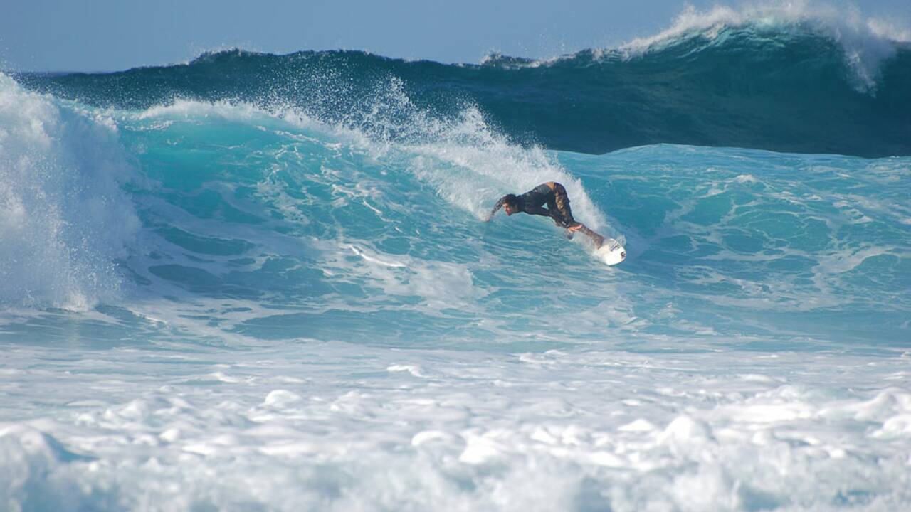 Le top des meilleurs spots pour faire du surf dans le monde