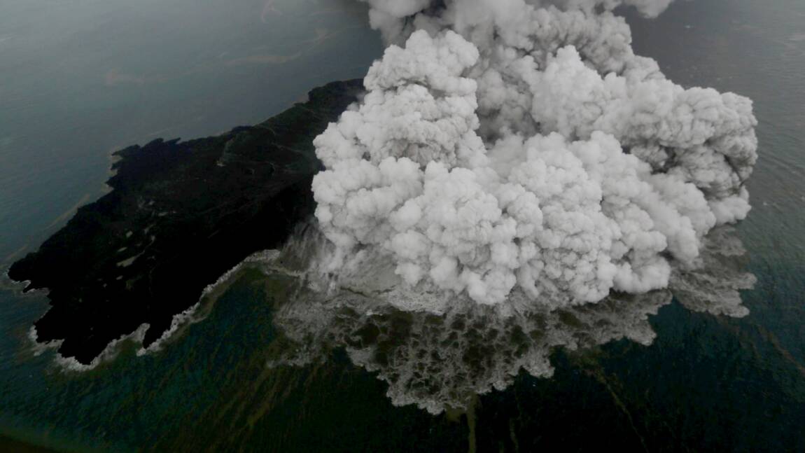 "L'enfant de Krakatoa" gronde en Indonésie