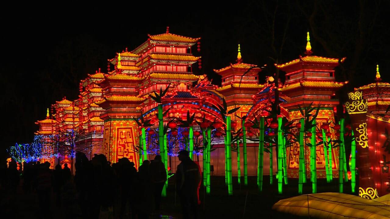 "Féeries de Chine" : des lanternes chinoises multicolores illuminent une commune du Sud-Ouest de la France