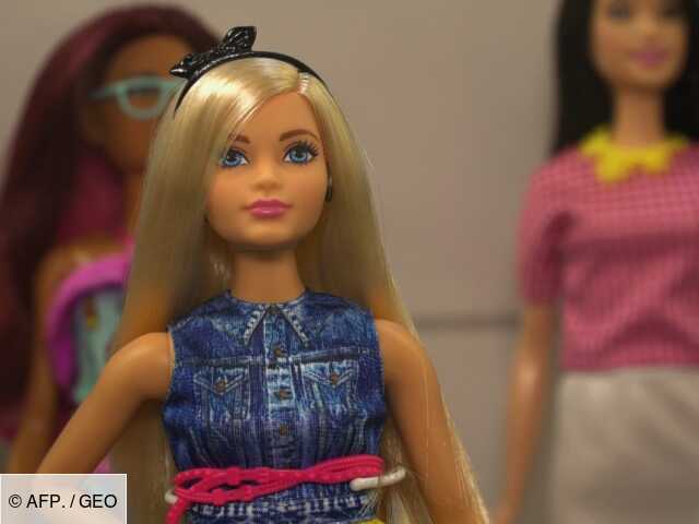 barbie jouer en français