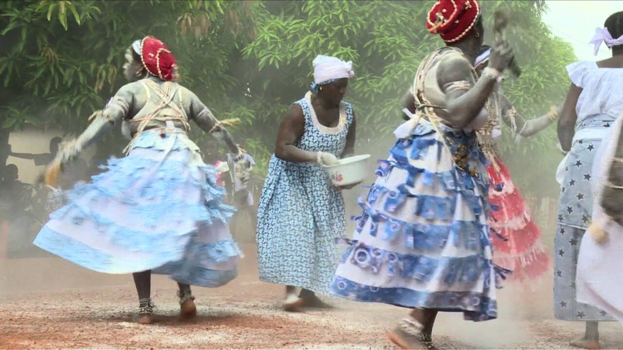 Qui sont les féticheuses, ces prêtresses traditionnelles de Côte d'Ivoire ?
