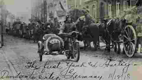Une moto dans la guerre : l'histoire de Bony, une Harley pas comme les autres