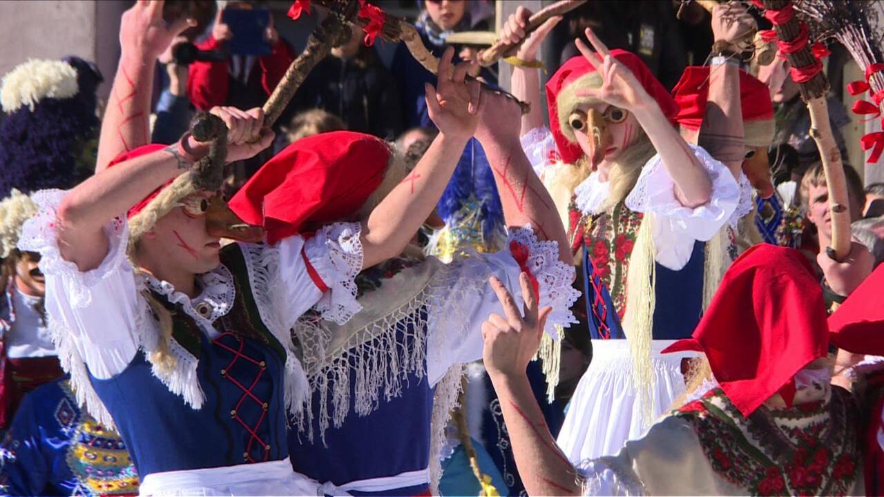 En Autriche, on célèbre la fin de l'hiver avec un carnaval festif et coloré