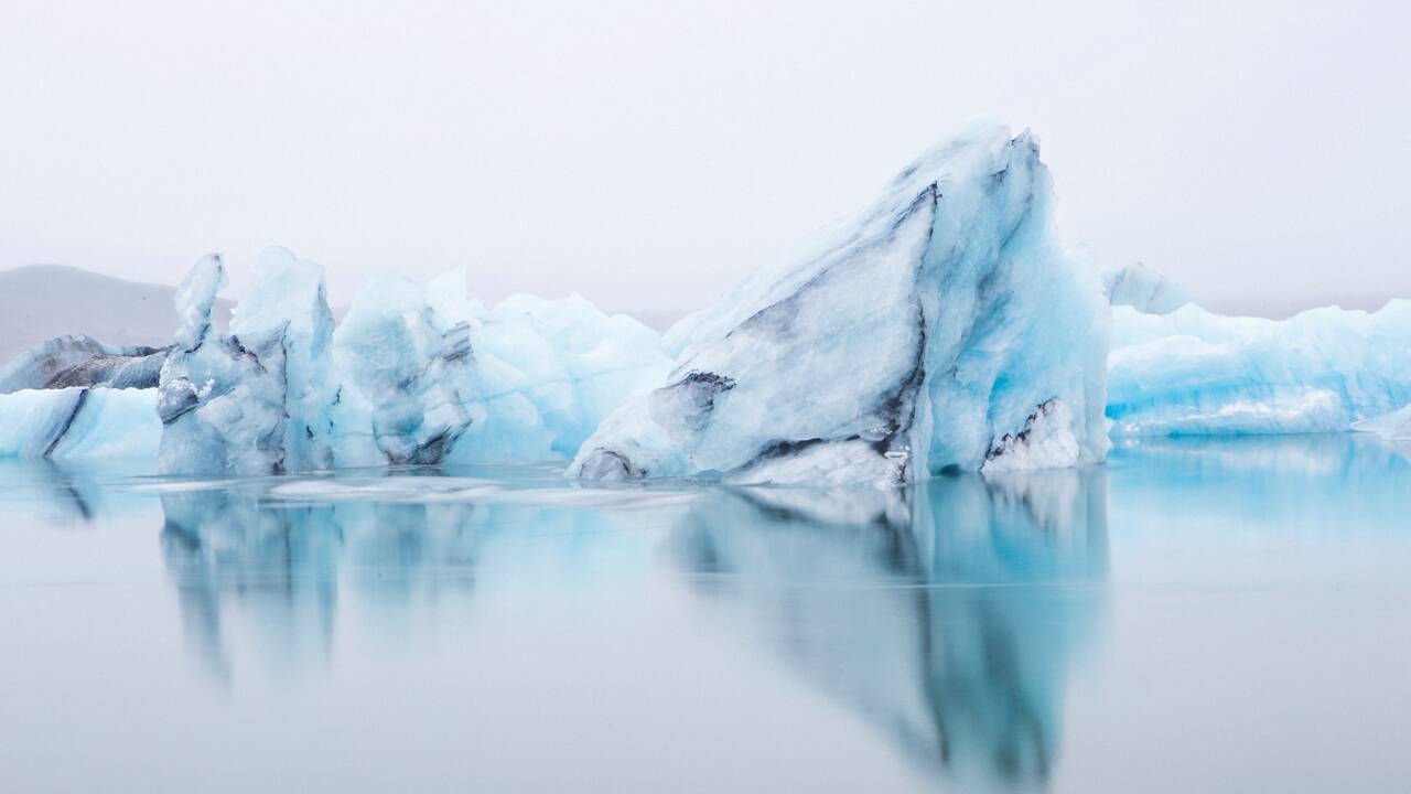 Arctique : les énergies fossiles responsables du noircissement de la glace