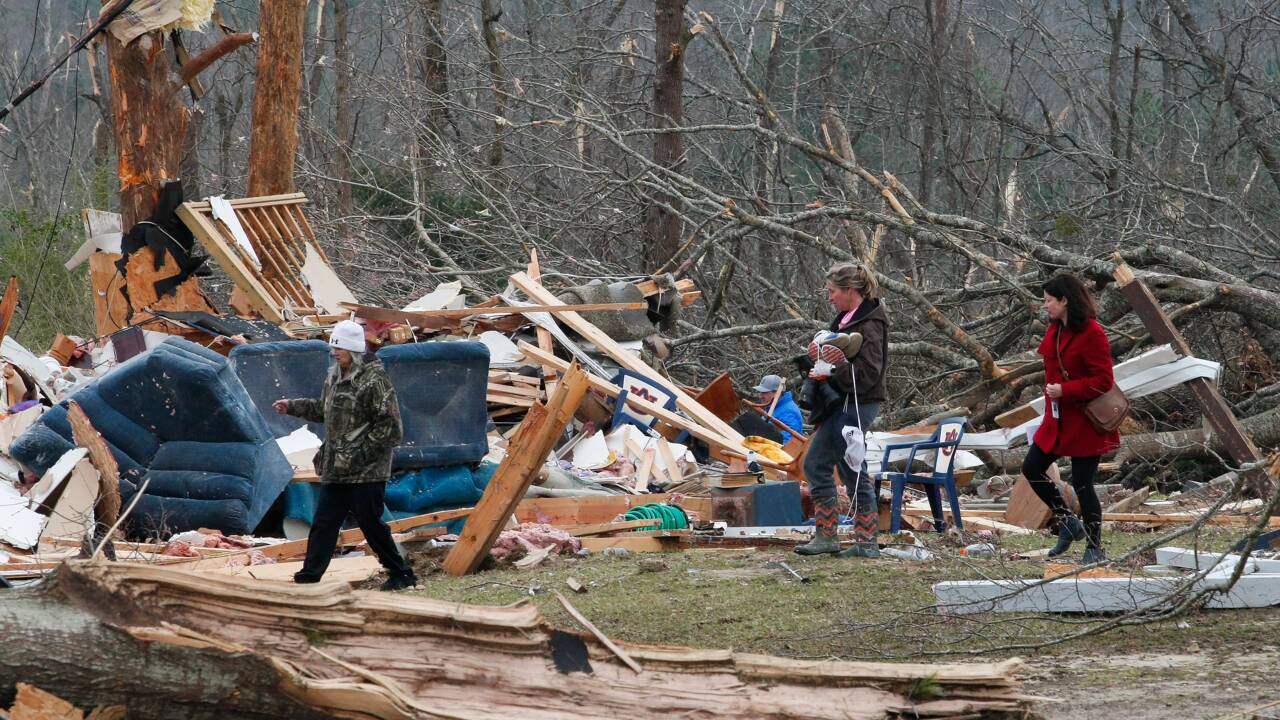 De gros dégâts mais pas de nouvelles victimes après les tornades en Alabama