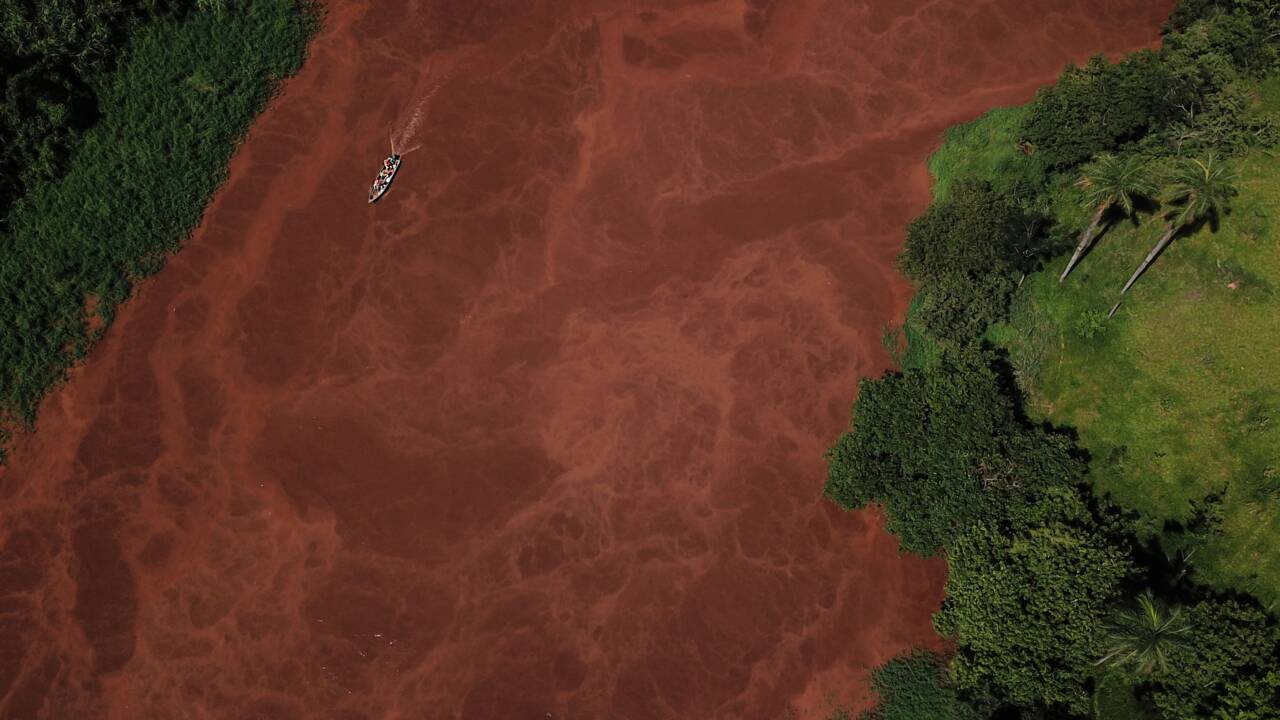 Rupture d'un barrage au Brésil: deux mois après, "on ne peut pas appeler ça de l'eau"