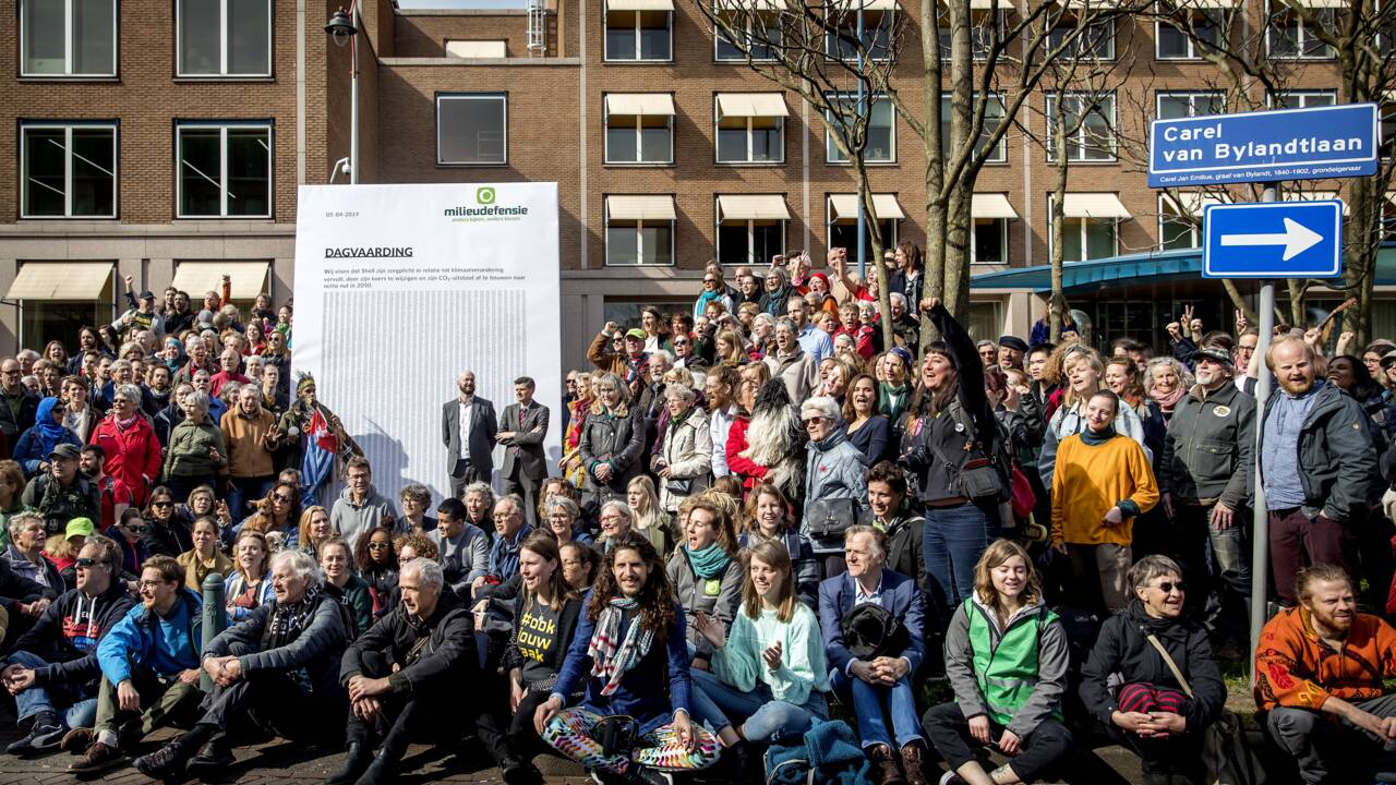 Climat: des ONG attaquent Shell en justice aux Pays-Bas