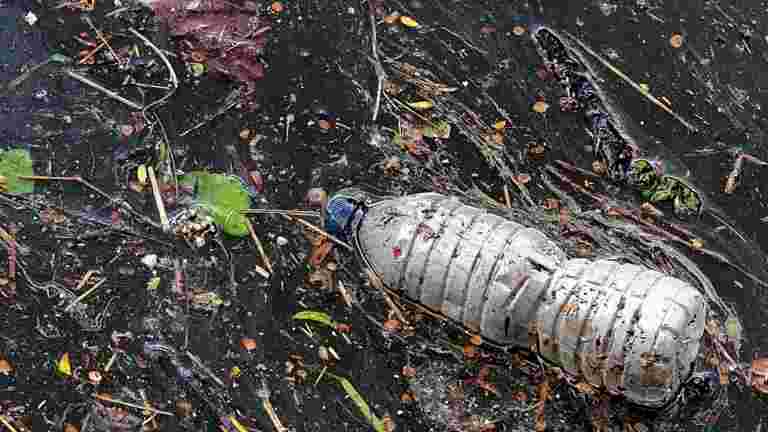 Plus De 90% Des Déchets Du "Continent Du Plastique" Du Pacifique ...