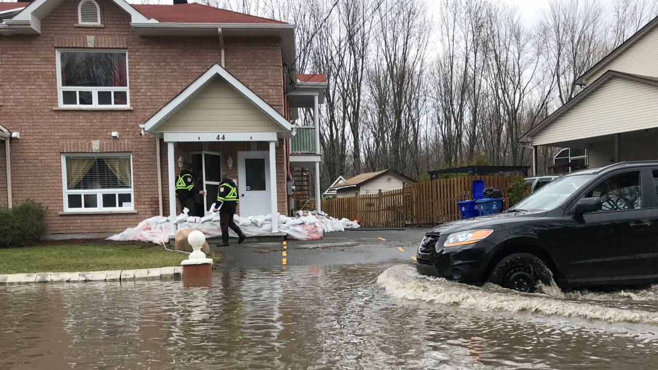 Deux inondations en deux ans: au Canada, la lassitude des habitants de Gatineau