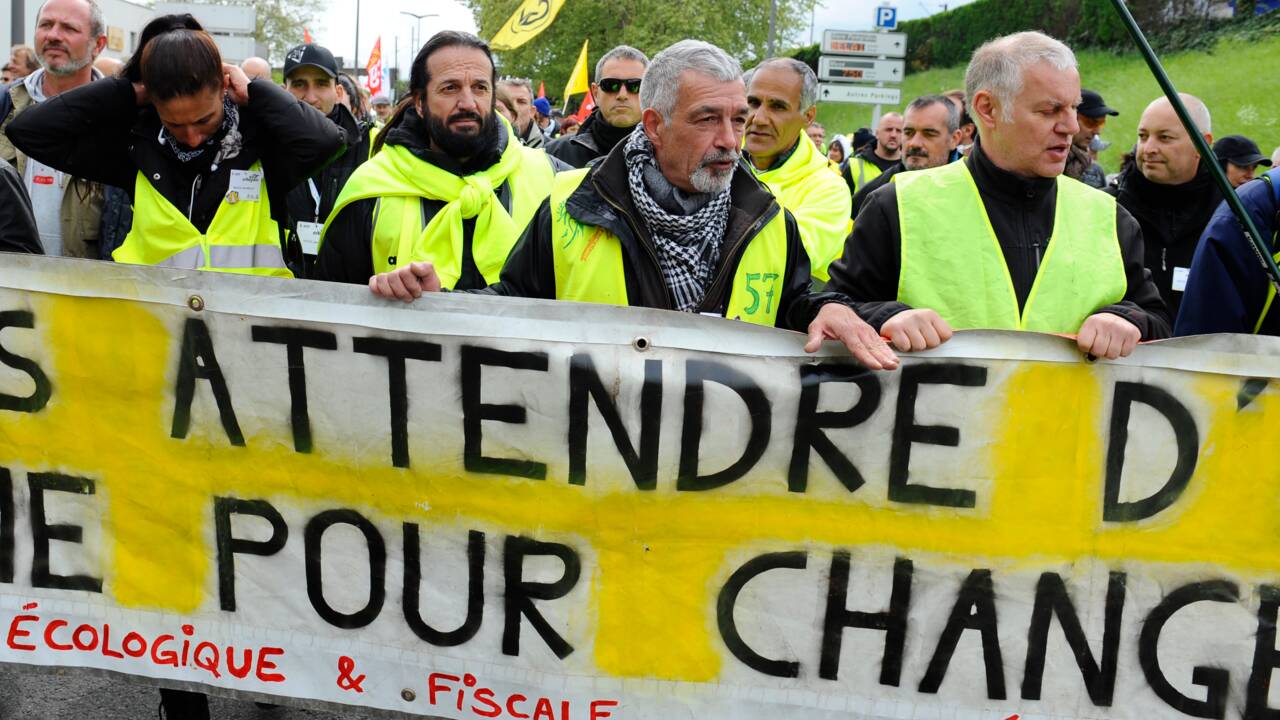 Metz: écologistes et "gilets jaunes" manifestent avant le G7 Environnement
