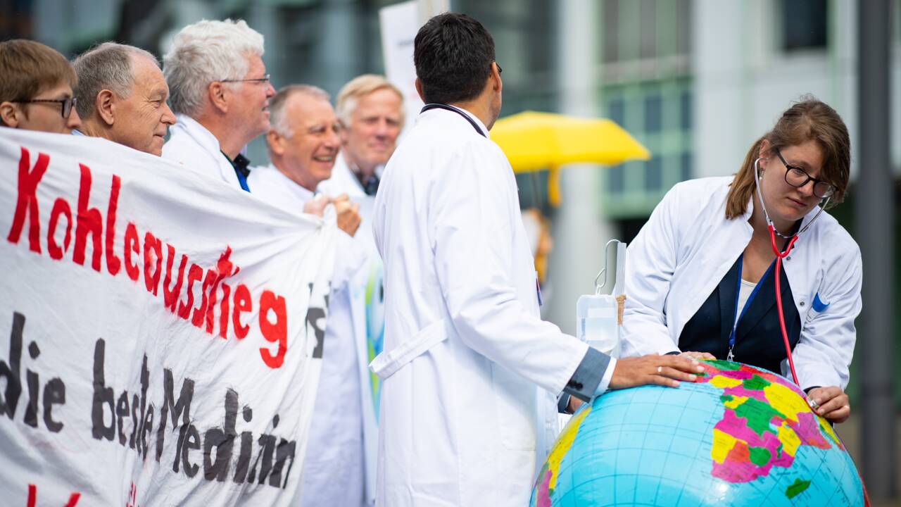 Pressé d'agir sur le climat, Berlin promet des décisions en septembre