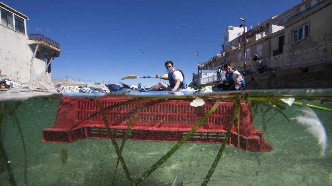 A Marseille, 1,2 tonne de déchets ramassés lors d'une course en kayak