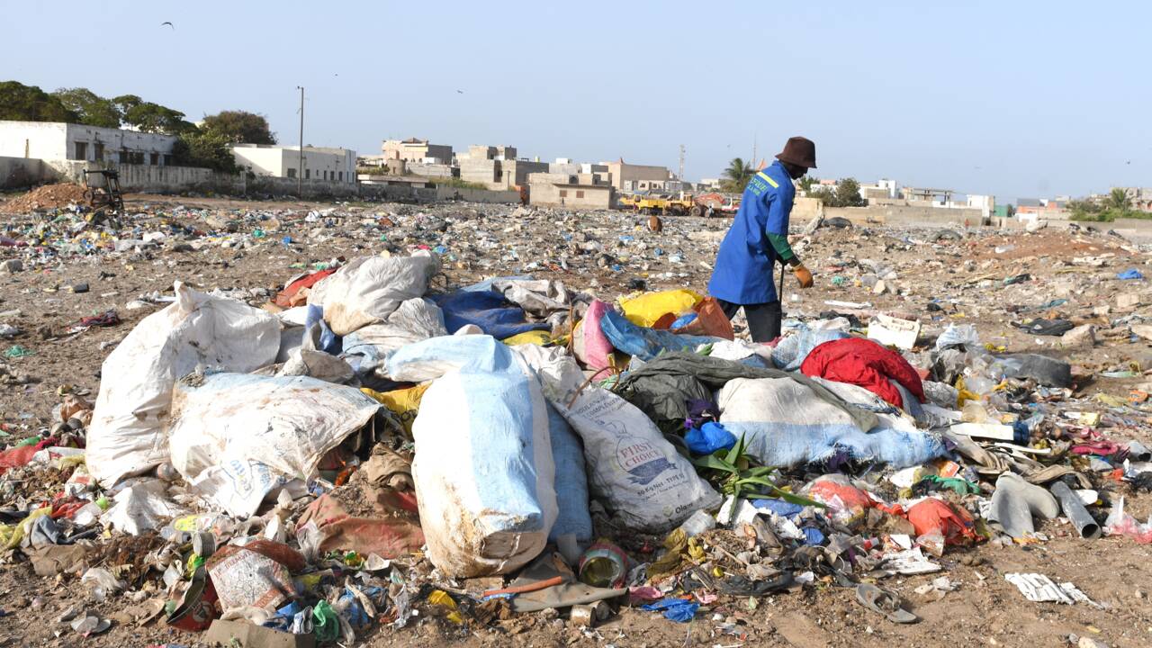Encore loin du "zéro déchet", les Sénégalais mènent la lutte contre les ordures