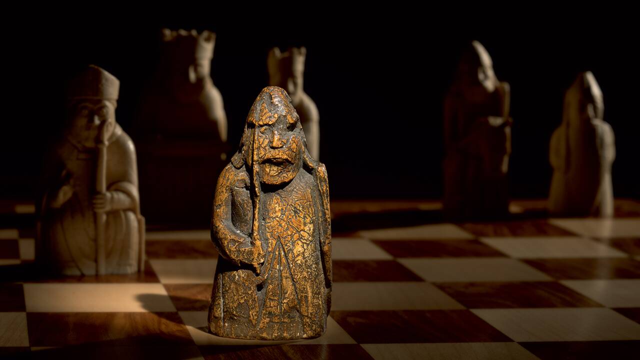 Une pièce disparue d'un célèbre jeu d'échecs refait surface 200 ans après au Royaume-Uni