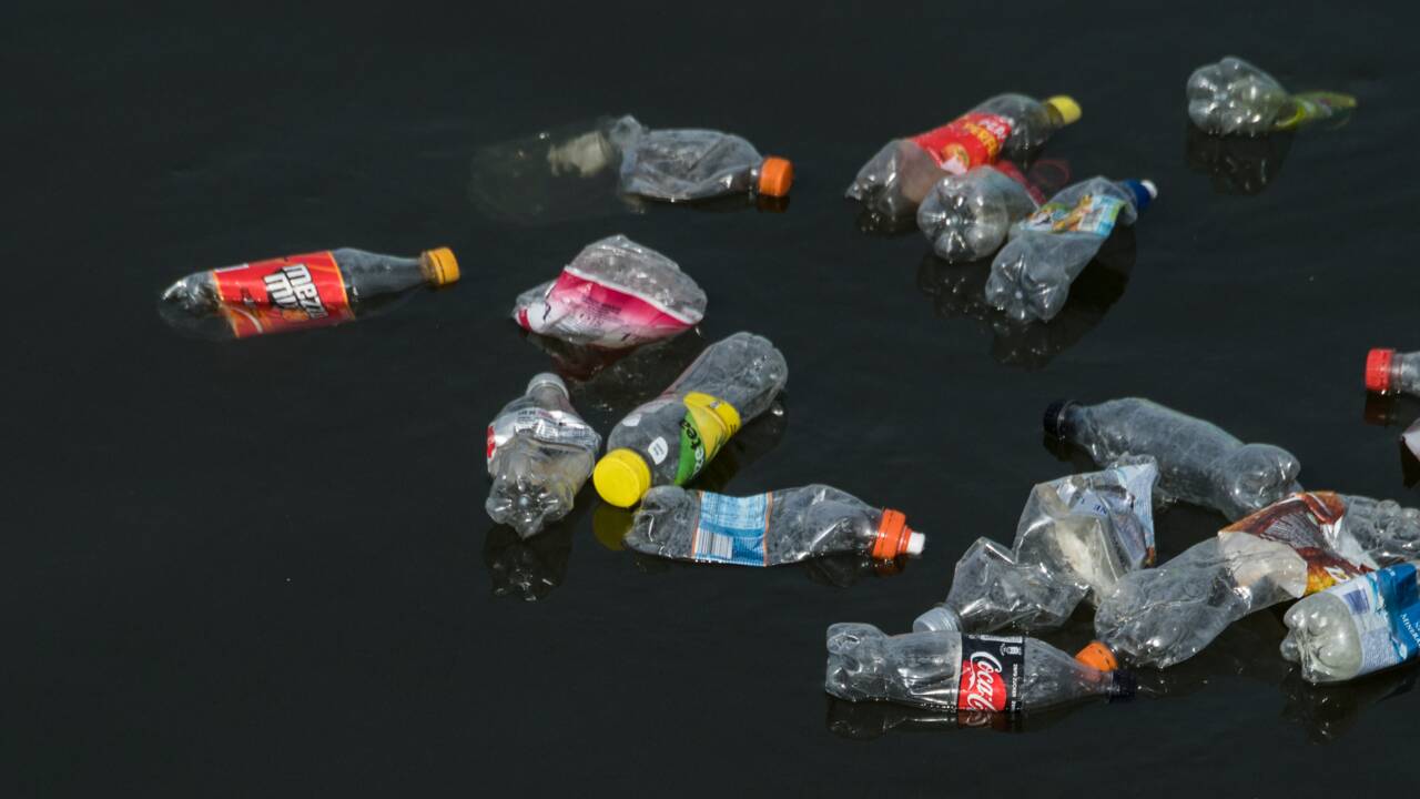 Greenpeace alerte sur la pollution plastique des rivières britanniques