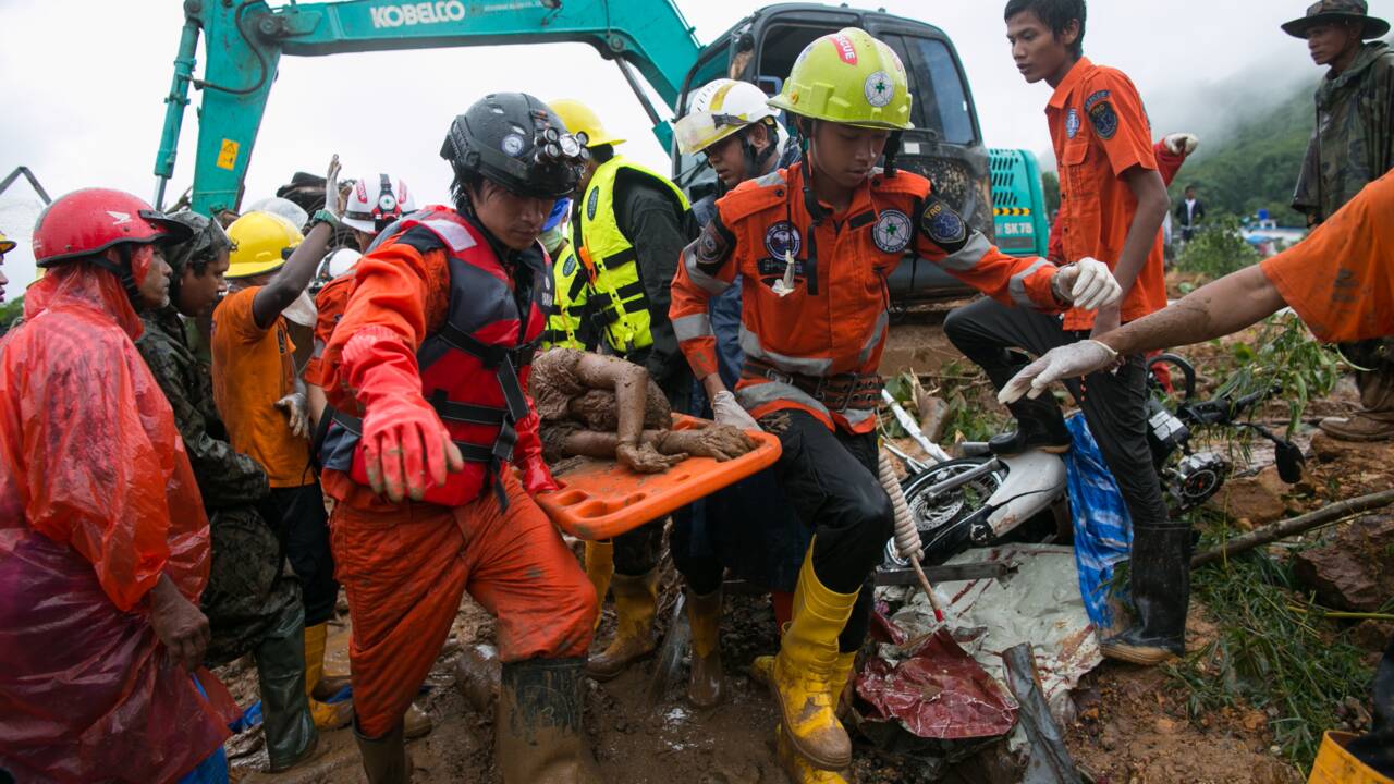 Glissement de terrain en Birmanie: au moins 22 morts, des dizaines de personnes introuvables