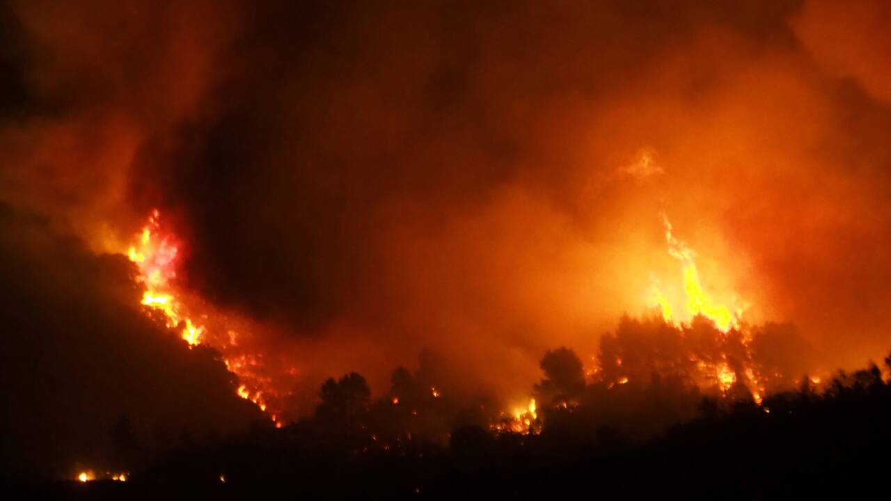 L'incendie de l'Aude a été "fixé" après avoir parcouru 900 hectares