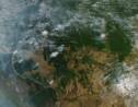 Brésil: Bolsonaro insinue que des ONG sont responsables des incendies en Amazonie