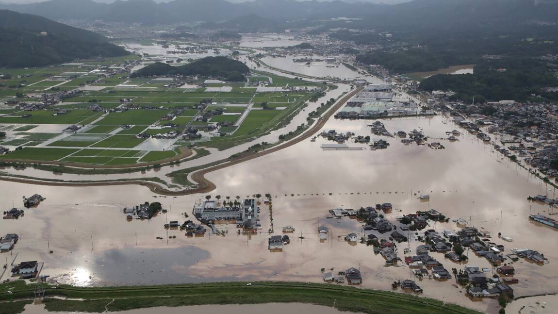 Inondations au Japon: le bilan porté à trois morts, ordres d'évacuation en baisse