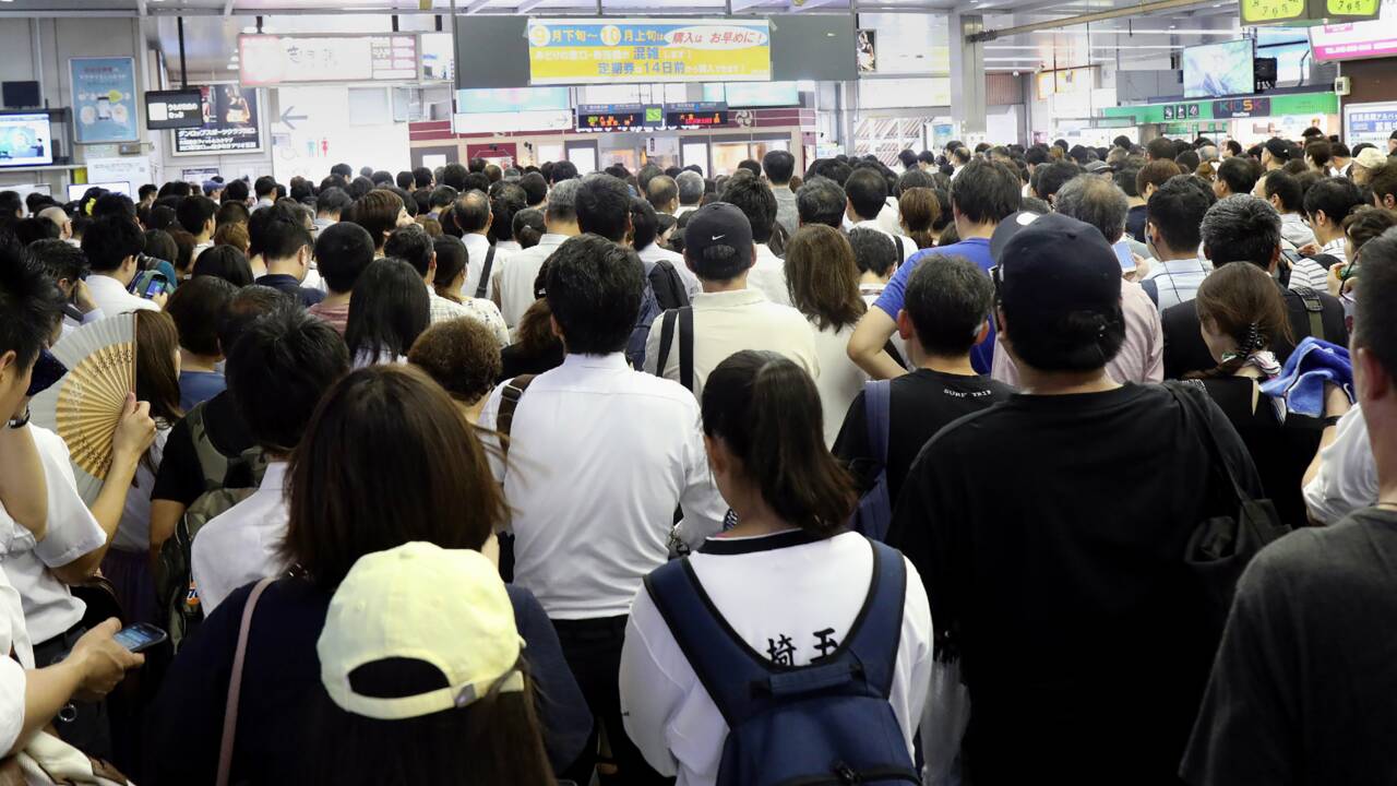 Japon: deux morts et des blessés à Tokyo après le passage d'un puissant typhon
