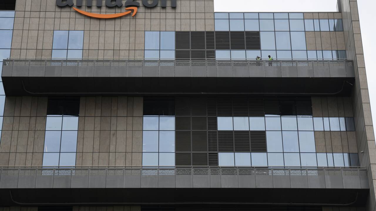 Bezos promet qu'Amazon aidera à accélérer la lutte contre le changement climatique