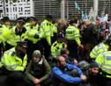La police évacue des militants d'Extinction Rebellion à Londres